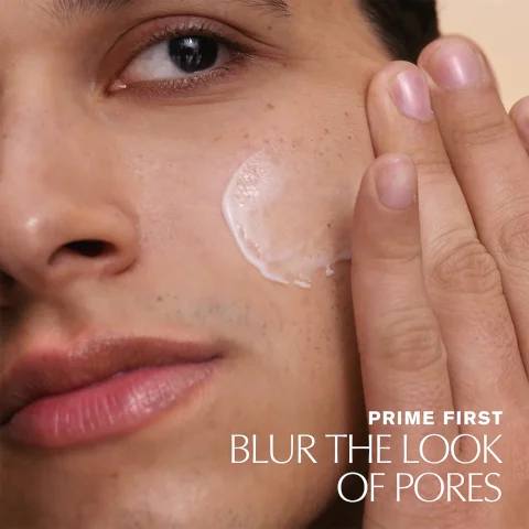 Prime first blur the look of pores