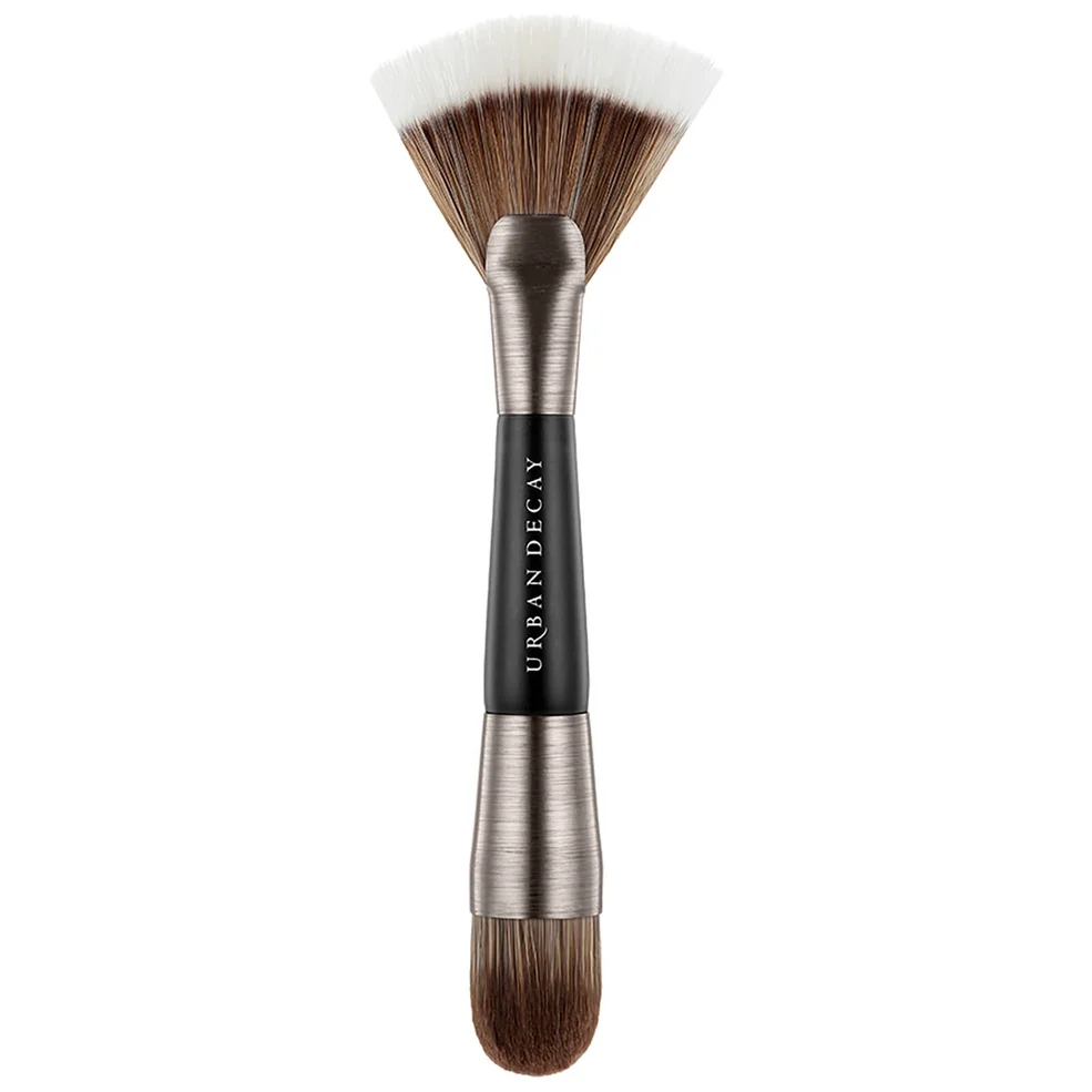 Urban Decay UD Pro Shapeshifter Contour Brush Image 1