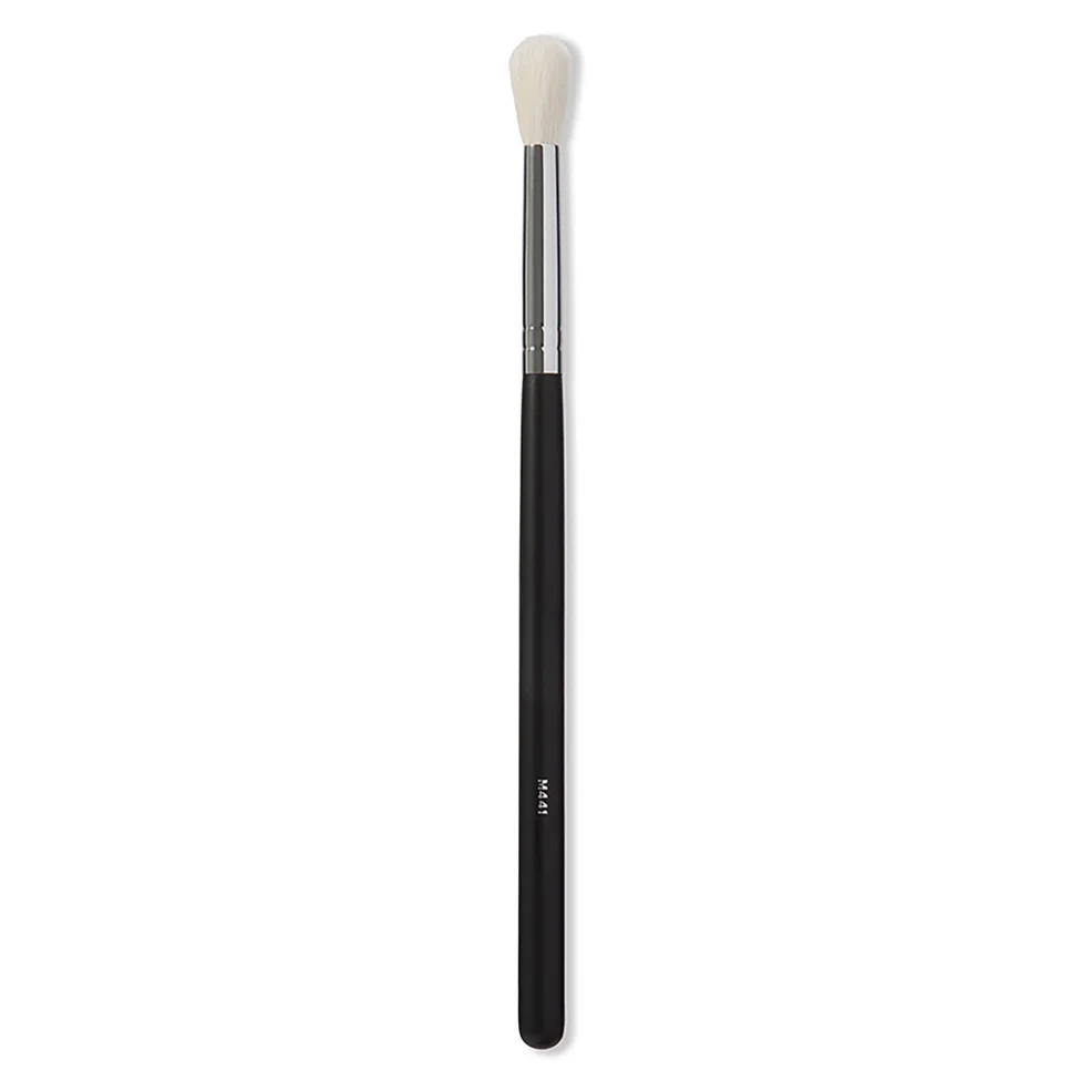 Morphe M441 Pro Firm Blending Crease Brush Image 1