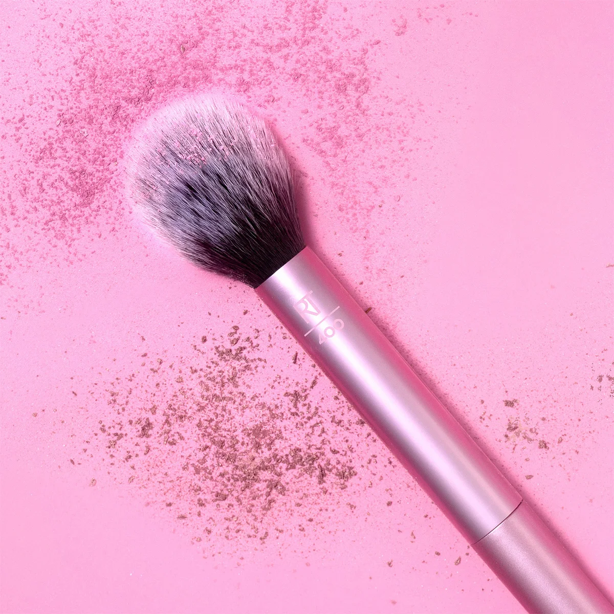 Real Techniques Blush Brush LOOKFANTASTIC
