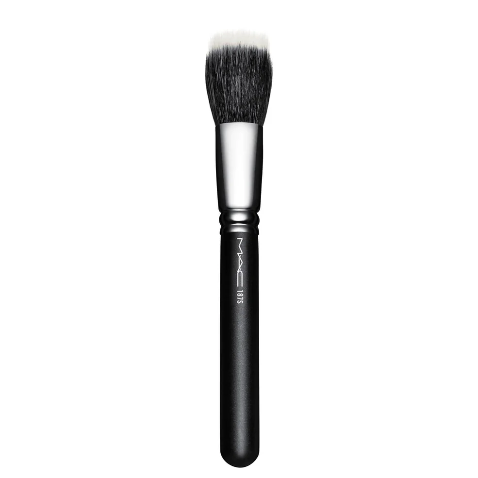MAC 187S Duo Fibre Face Brush Image 1
