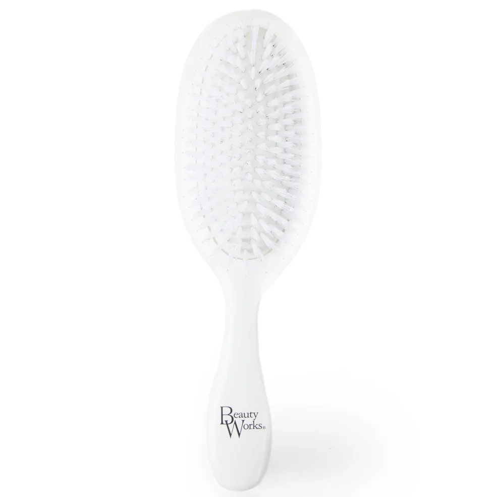 Molly Mae X Beauty Works Brush Image 1