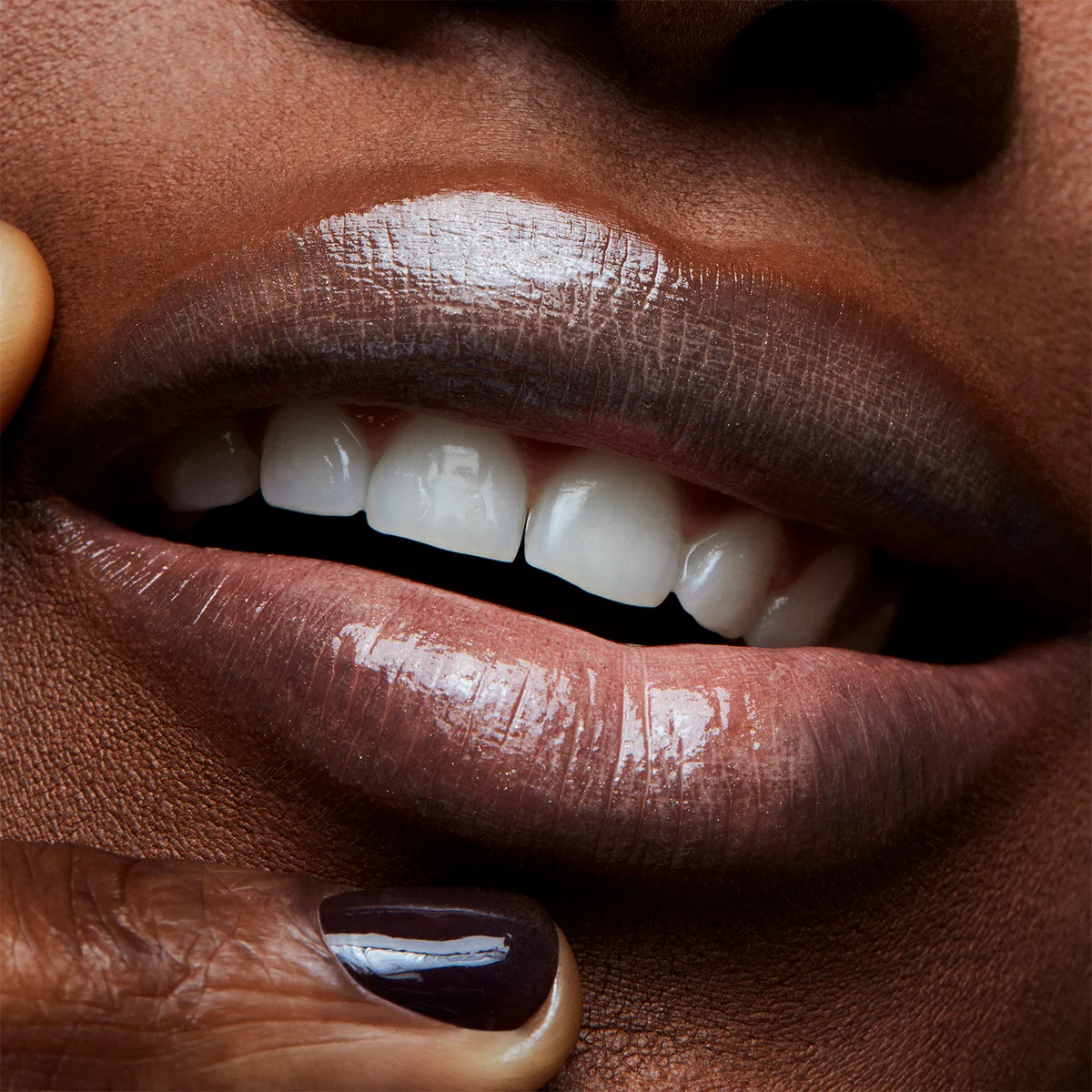 c thru lip gloss mac C-Thru Lipglass Tutorial: Glossy Lips for a Stunning Look The non MAC - C-Thru Lipglass High