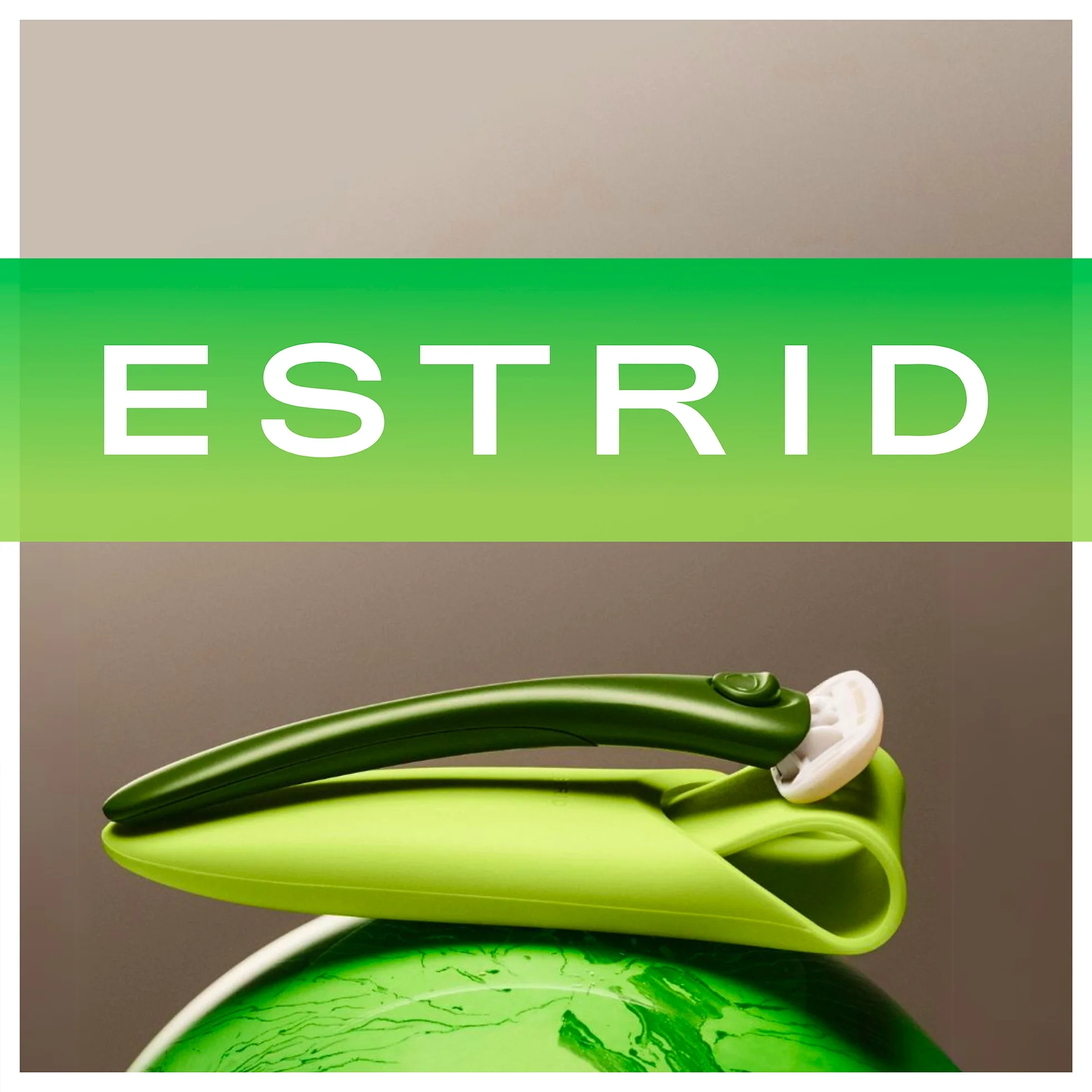 Estrid Razor Christmas Estrid - Get a FREE Razor Travel Case (worth 6,95 €) with your Estrid ...
