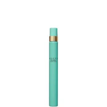 🌸 Spritz into luxury with the NEW Gucci Flora Gorgeous Jasmine Eau de Parfum, now at LookFantastic! 🌿✨ Feel fabulous and fresh every day for only €29.95. 💖💫 Quick, grab yours before it's gone! #GucciFlora #LookFantasticFinds