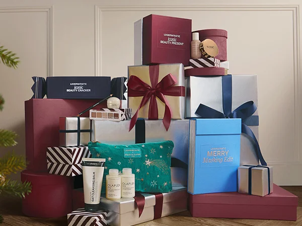 🎁✨ Unwrap pure joy with LookFantastic's expertly curated gift sets! No wrapping needed — perfect for everyone on your list. Dive into beauty bliss and shop now to make gifting fabulous and fun! #BeautyBonanza #GiftGoals