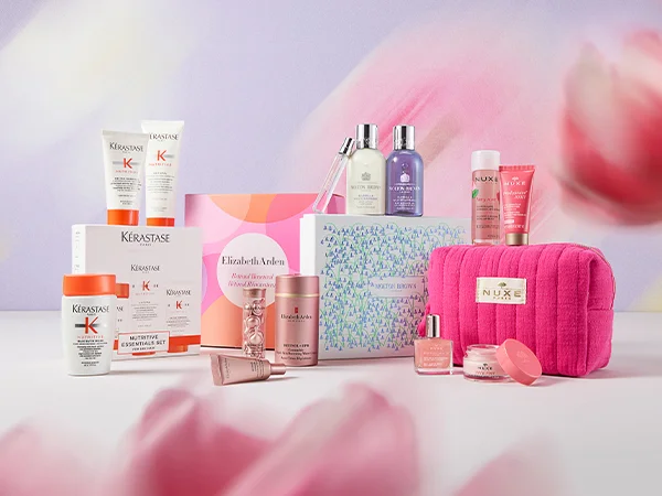 🎁✨ Spoil the amazing women in your life with LookFantastic’s stunning Mother's Day gift sets! Because who deserves more pampering than mom? 💖 #MothersDayGifts #BeautyLovers